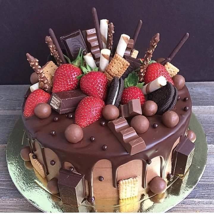 Chocolate Strawberry Cake