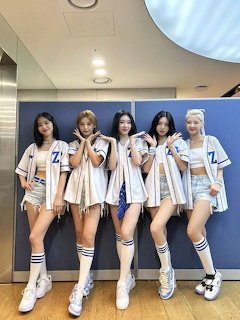Itzy K-Pop Group Photo