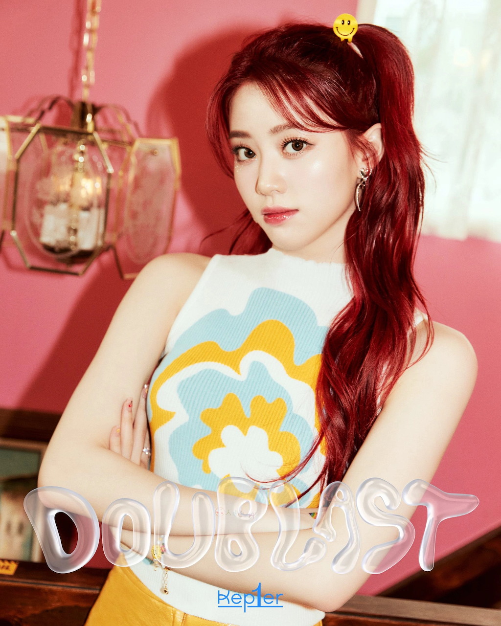Kep1er member Xiaoting posing in a stylish K-pop idol photoshoot