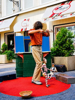 Street Puppeteer