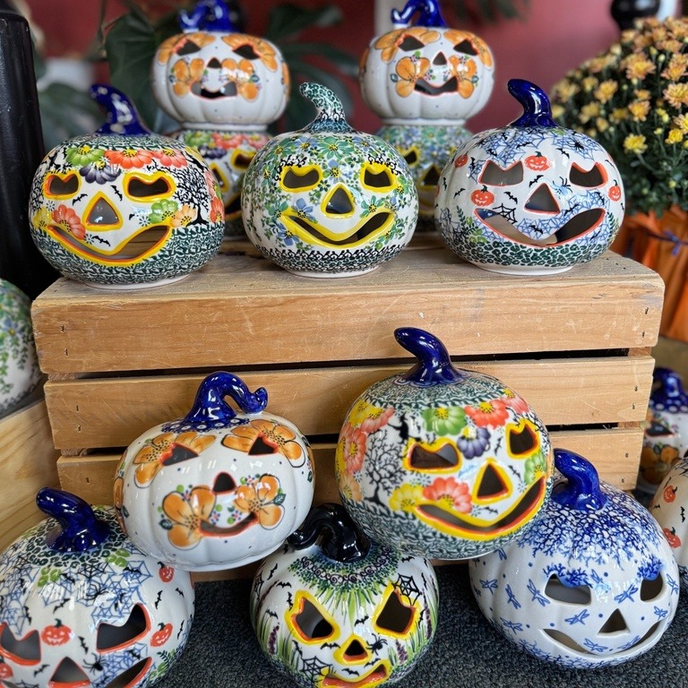 Ceramic Jack-o'-lantern Pumpkins