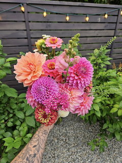 Dahlia Bouquet Garden