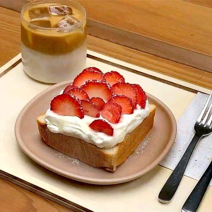 Strawberry Toast with Iced Coffee
