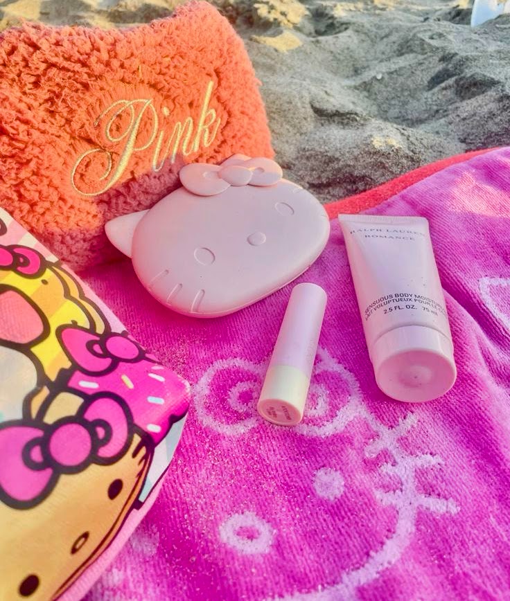 Hello Kitty Beach Essentials