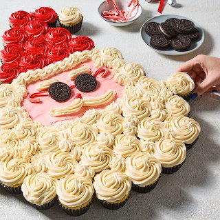 Santa Cupcake Cake