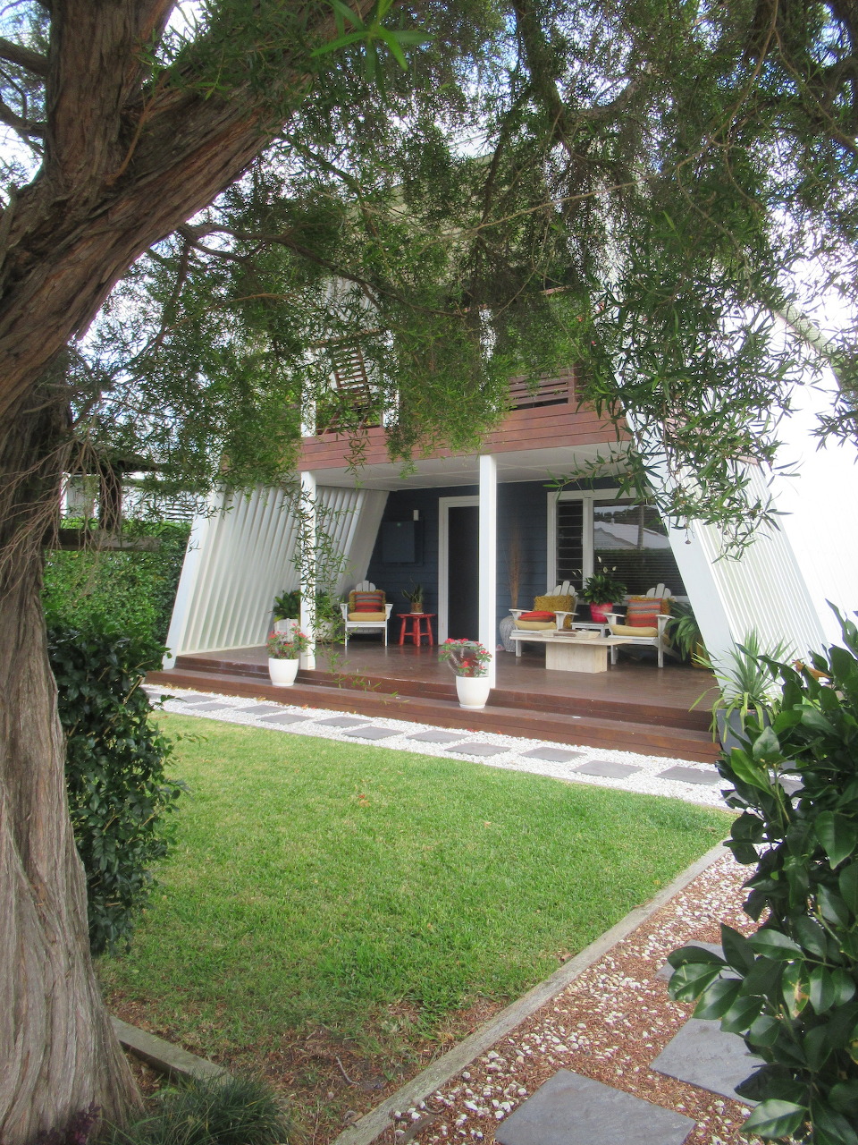Cottage, Lake Burrill, Australia