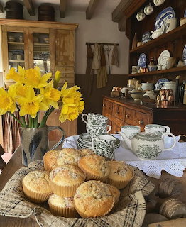Cottagecore Muffins and Daffodils