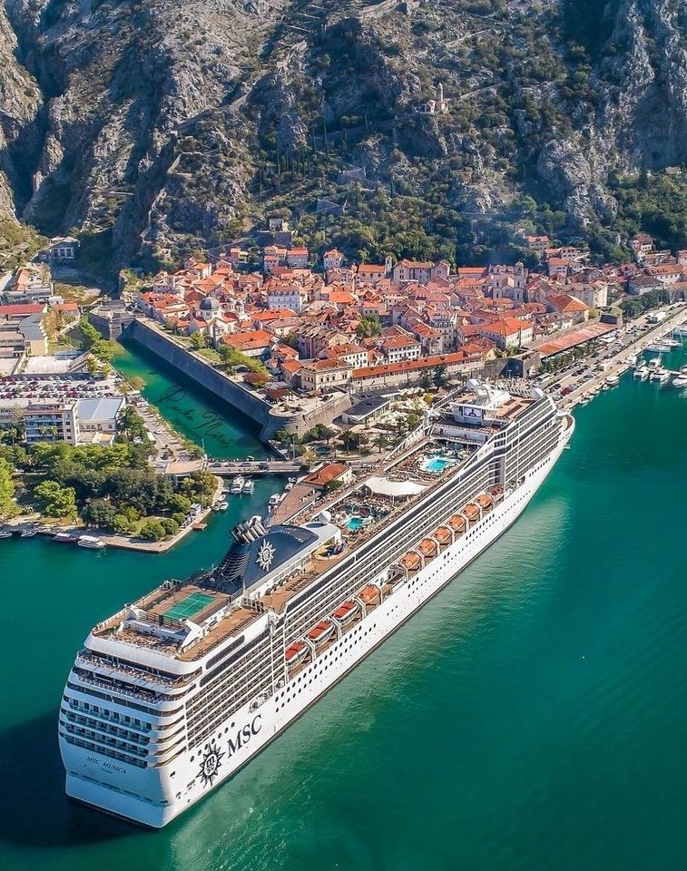 Cruise Ship Harbor