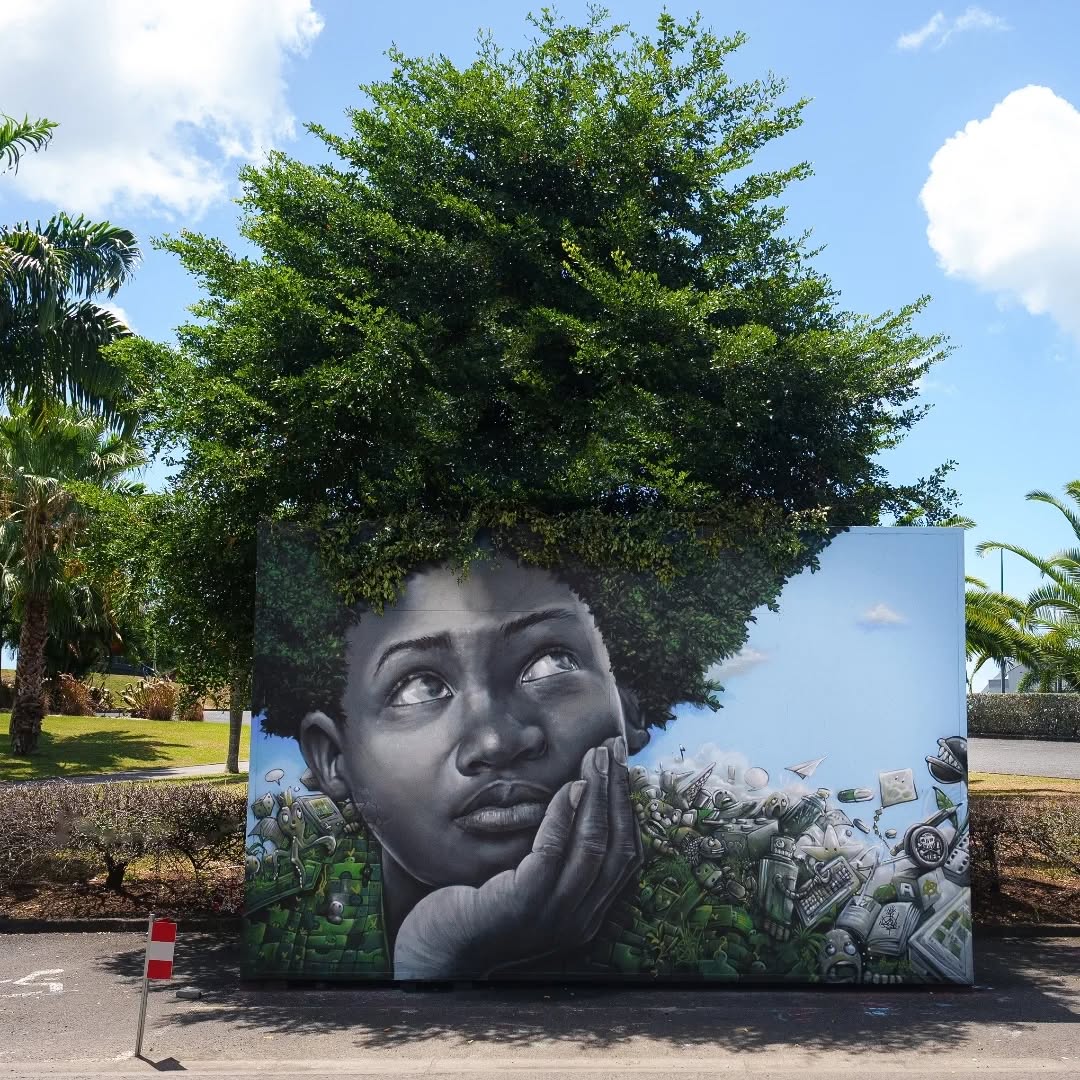 Nuxuno Xän Tree Hair Street Art