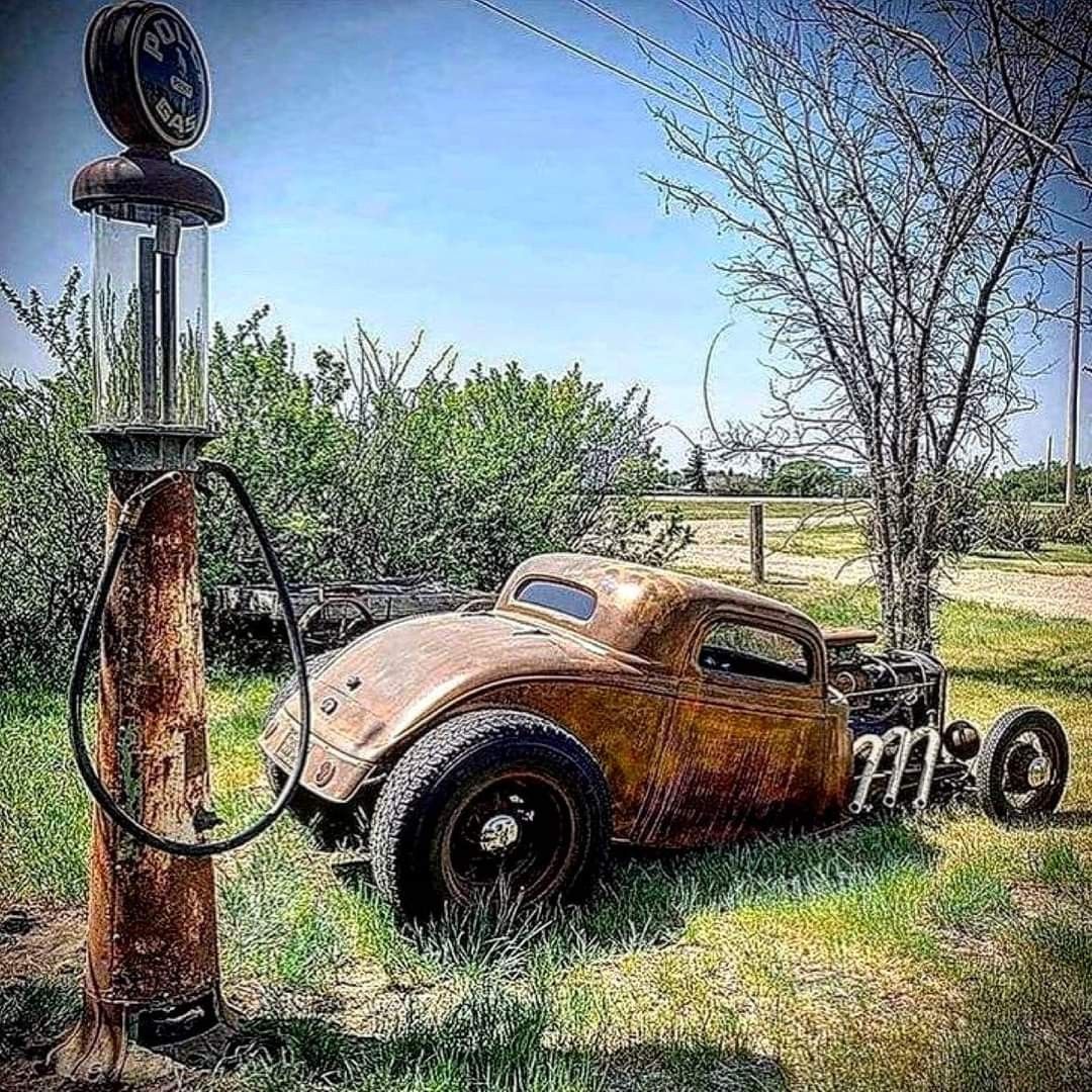Vintage Hot Rod Roadside