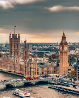 Big Ben and the Palace of Westminster overlooking the River Thames in London