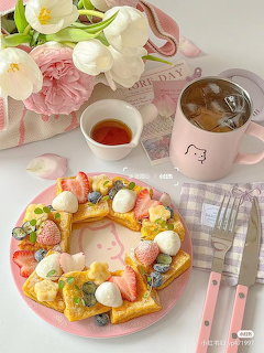 Dessert Wreath with Tea