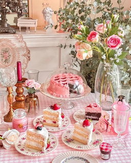 Vintage Cake Table